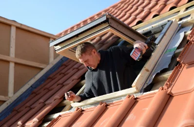 Pose de fenêtres de toit Velux à la Saucelle
